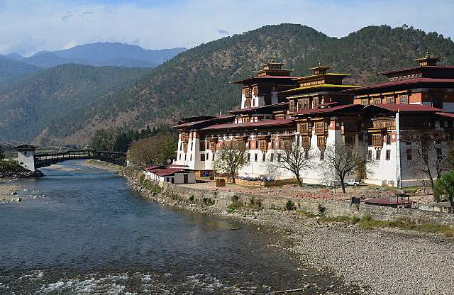 6.1387481877.punakha-dzong