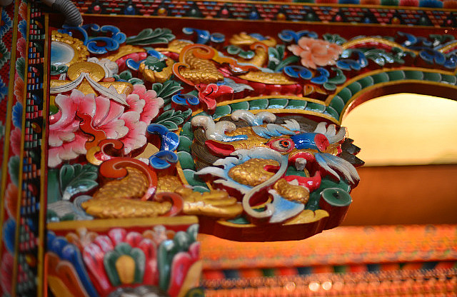 6.1387487115.hand-carved-altar