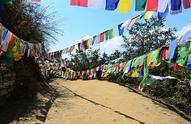 6.1387493954.prayer-flags