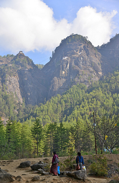 6.1387493954.taktshang-monastery-from-below