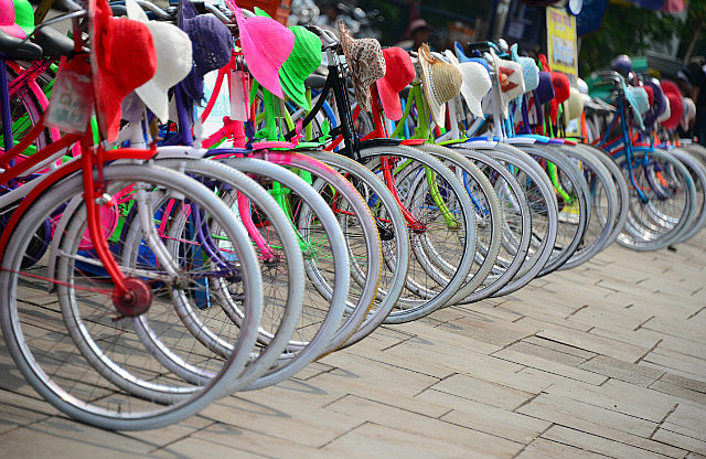2.1381445110.colourful-rental-bicycles