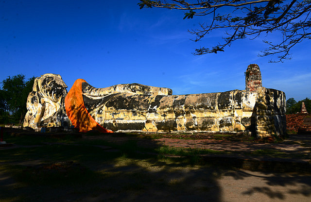 3.1385400527.reclining-buddha---wat-phuttai-sawan